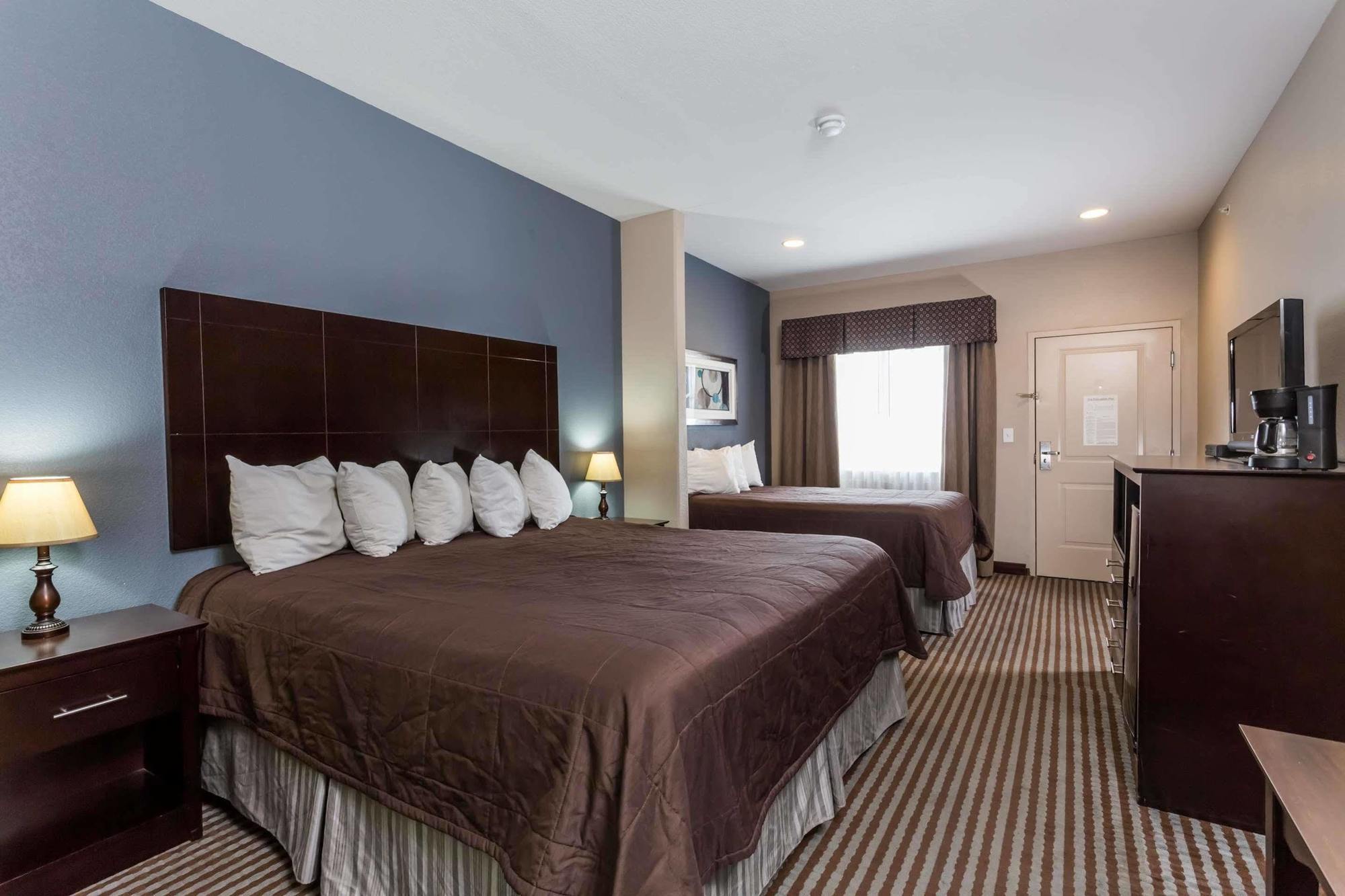 Atria Inn & Suites Three Rivers Exterior photo